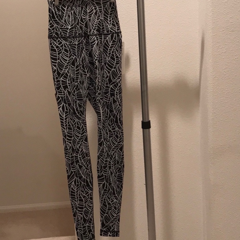 Lululemon Wunder Under Hi-Rise Luxtreme (Sz 6) palm print